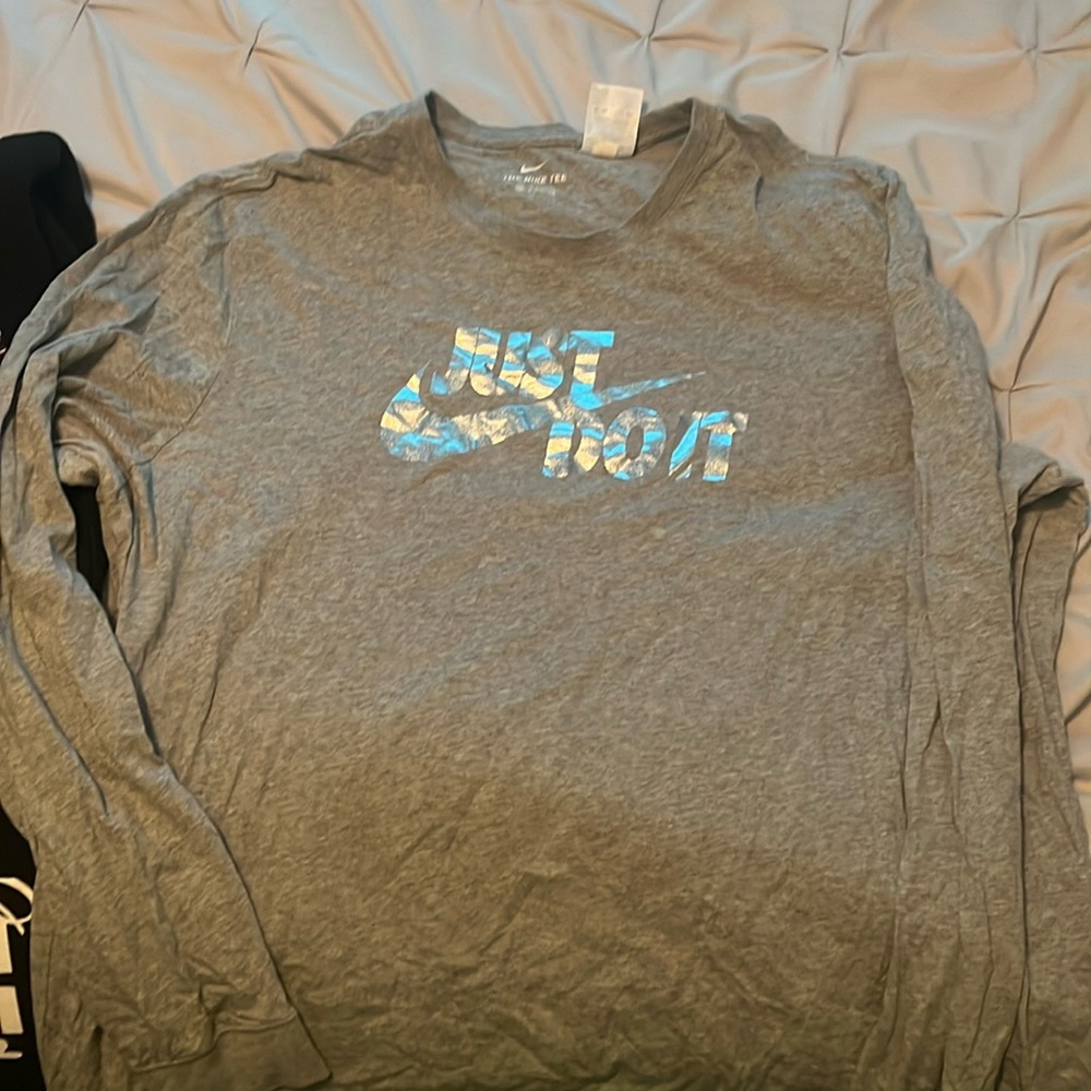 Nike long sleeve shirt